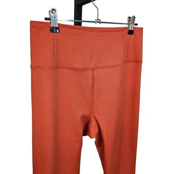 Girlfriend Collective Ribbed High Rise Crop Leggings  Size Large - Picture 8 of 8